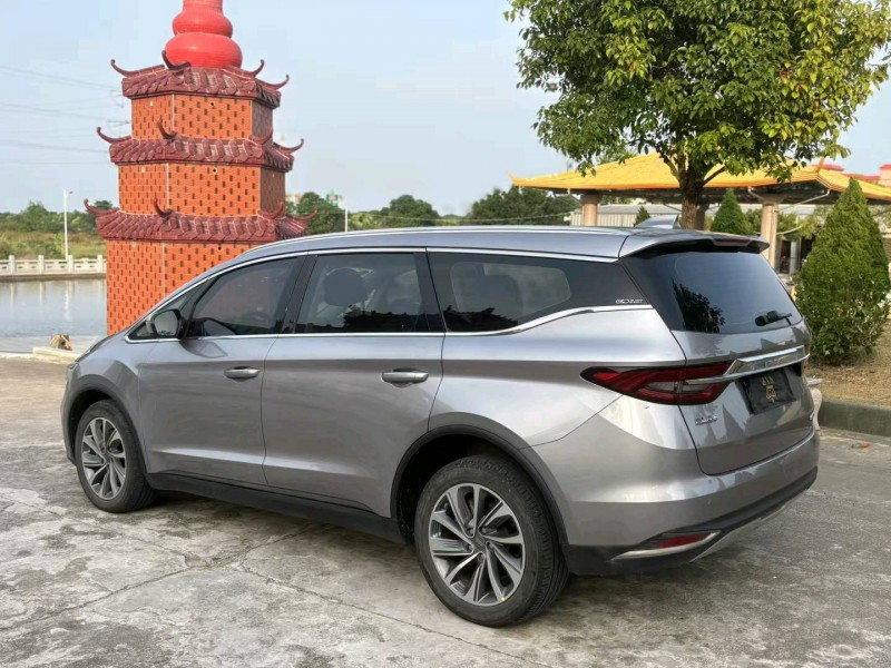 揭阳19年吉利嘉际4