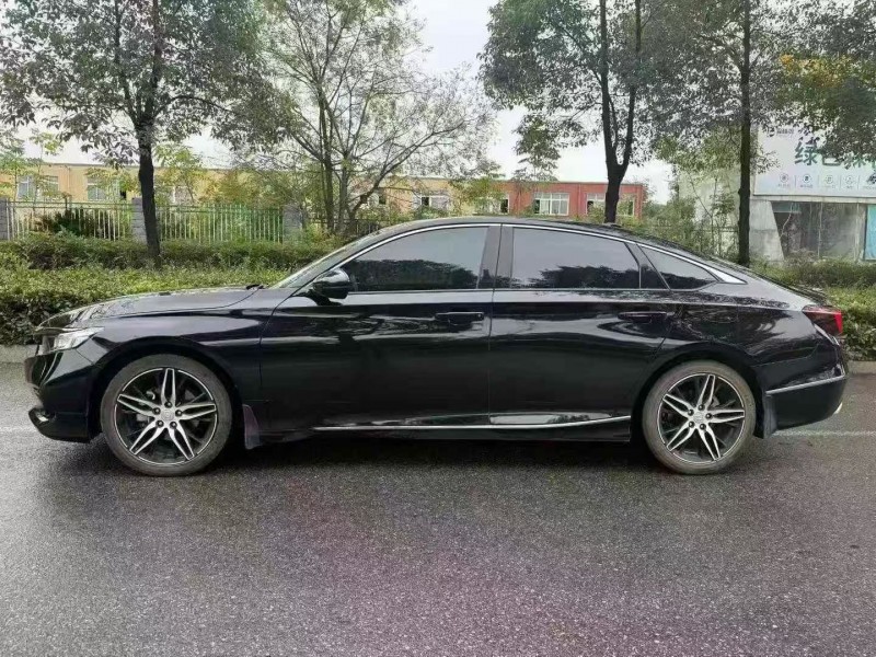 衡阳23年本田雅阁8