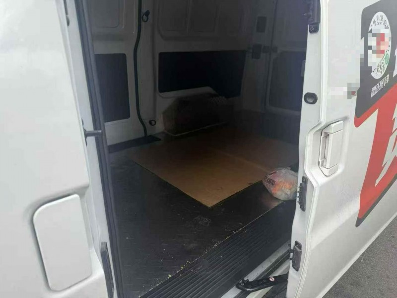 邵阳25年瑞驰EC755