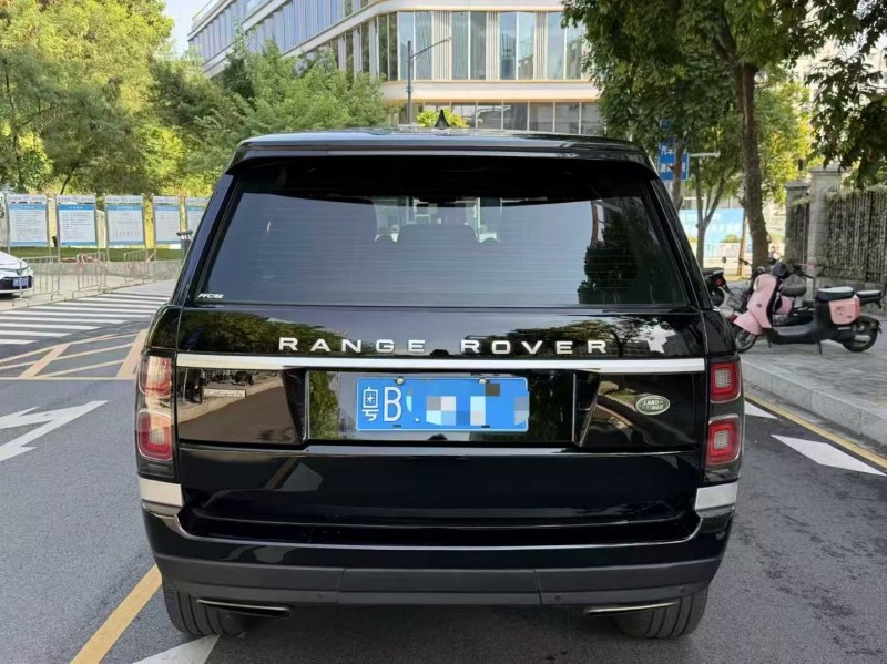 广州18年路虎揽胜行政8