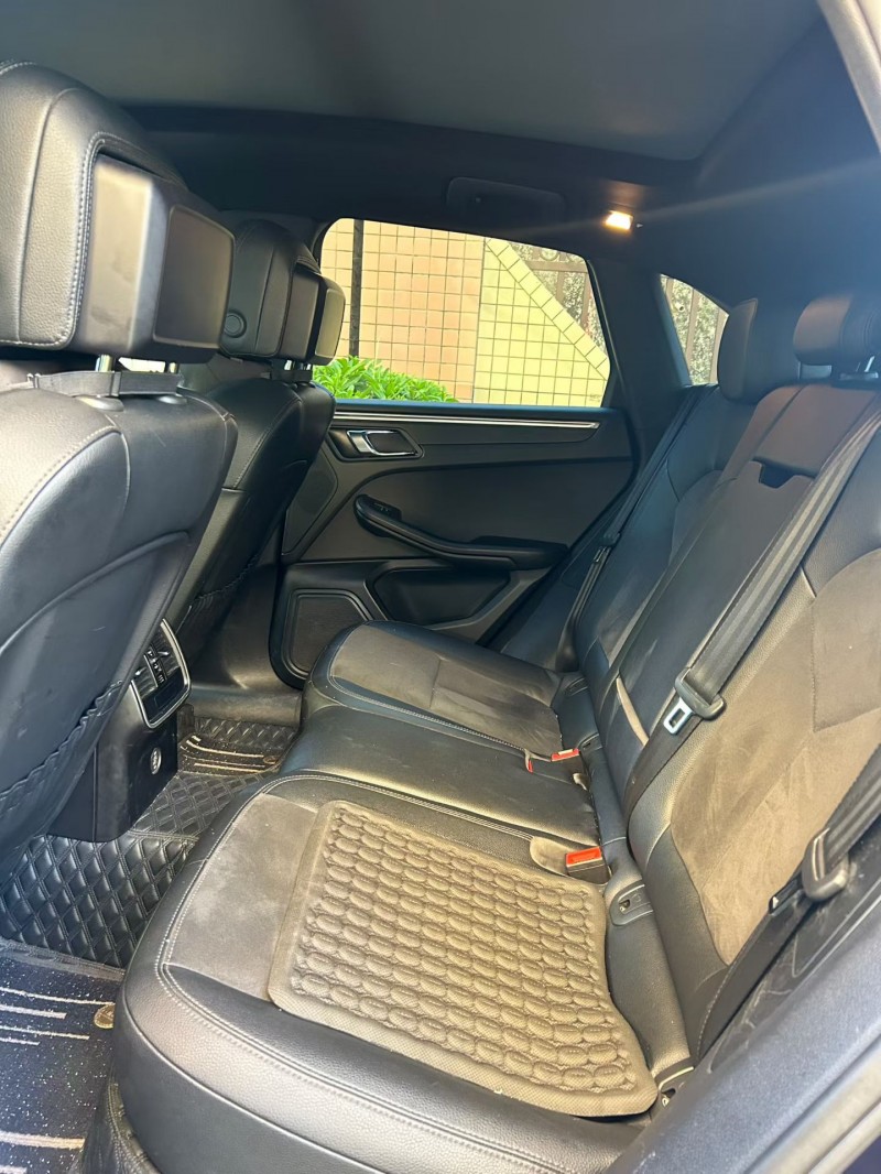 东莞17年保时捷Macan5