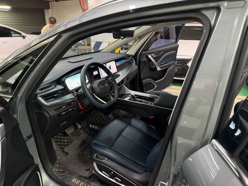 成都23年吉利嘉际6