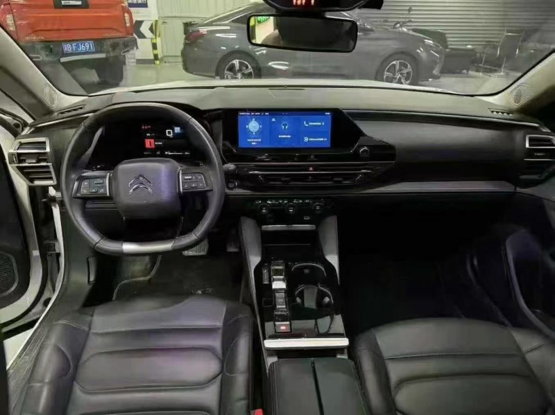 成都23年雪铁龙C55