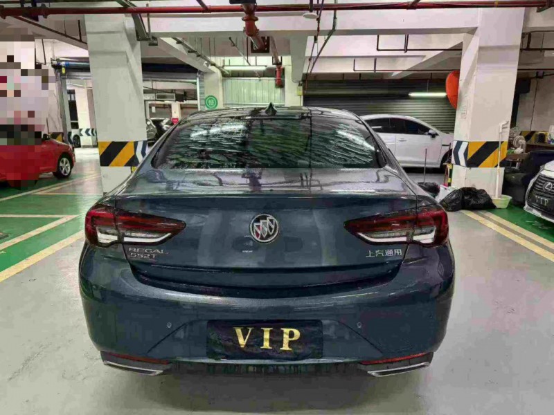 成都21年别克君威8