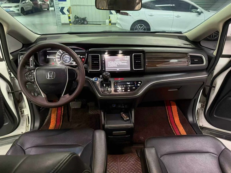 成都18年本田艾力绅5