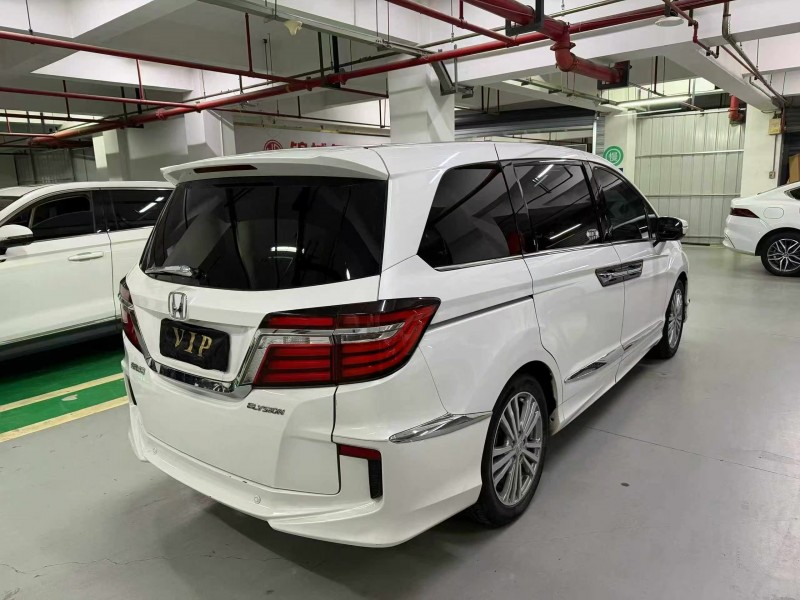 成都18年本田艾力绅7