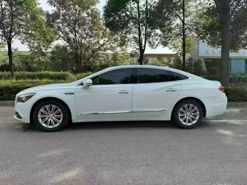 衡阳17年别克君越8