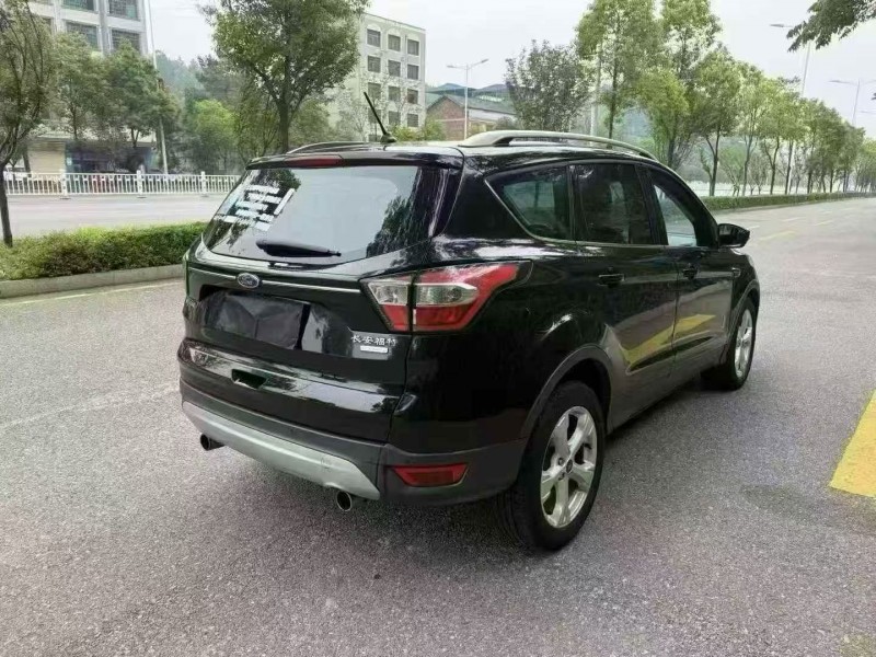 衡阳18年福特翼虎8