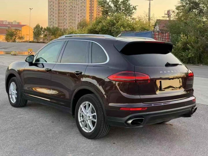 沧州17年保时捷卡宴7