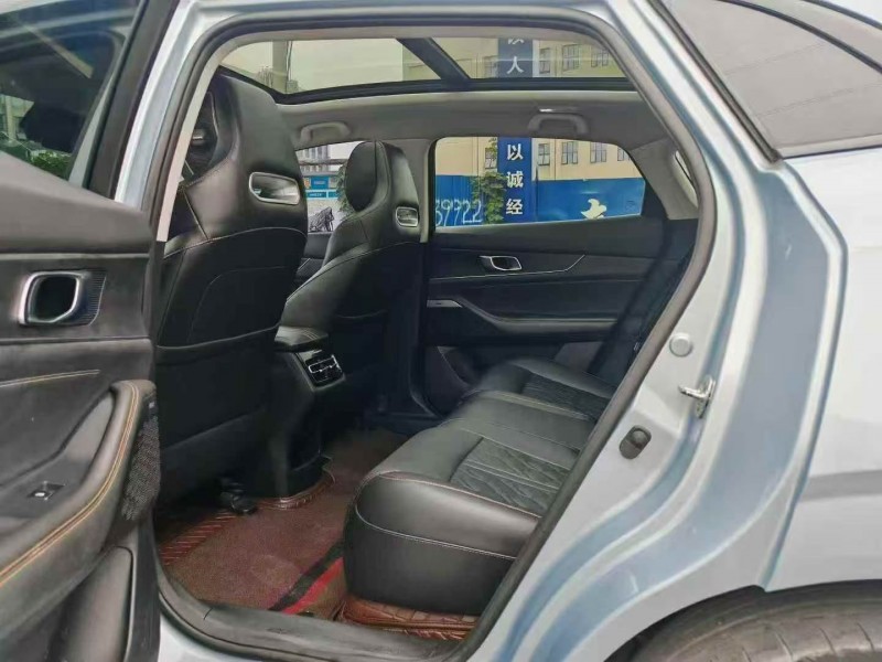 衡阳22年长安汽车UNI4