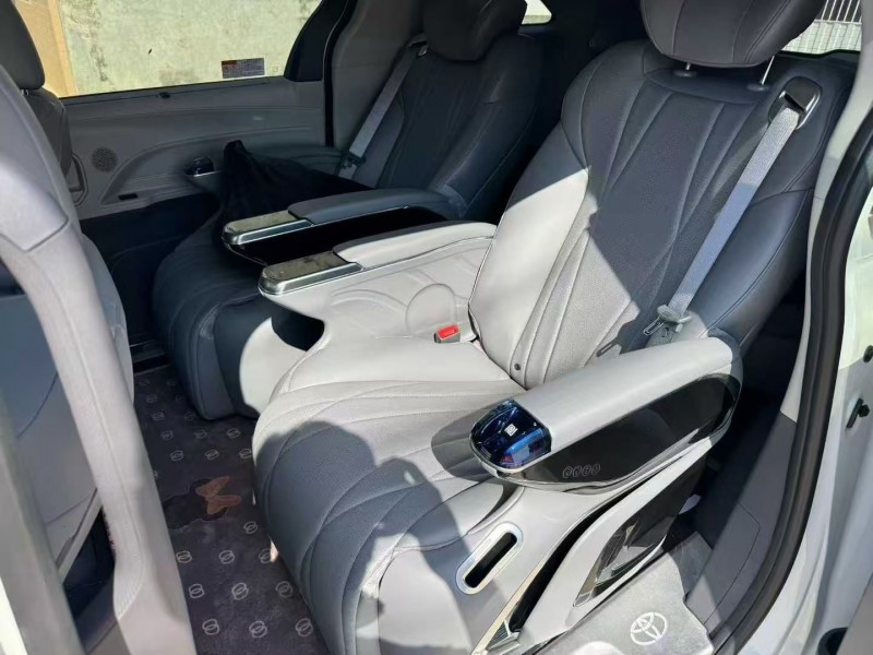 广州25年丰田格瑞维亚5