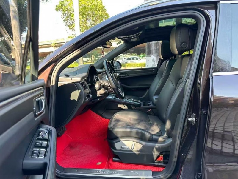 广州17年保时捷Macan4