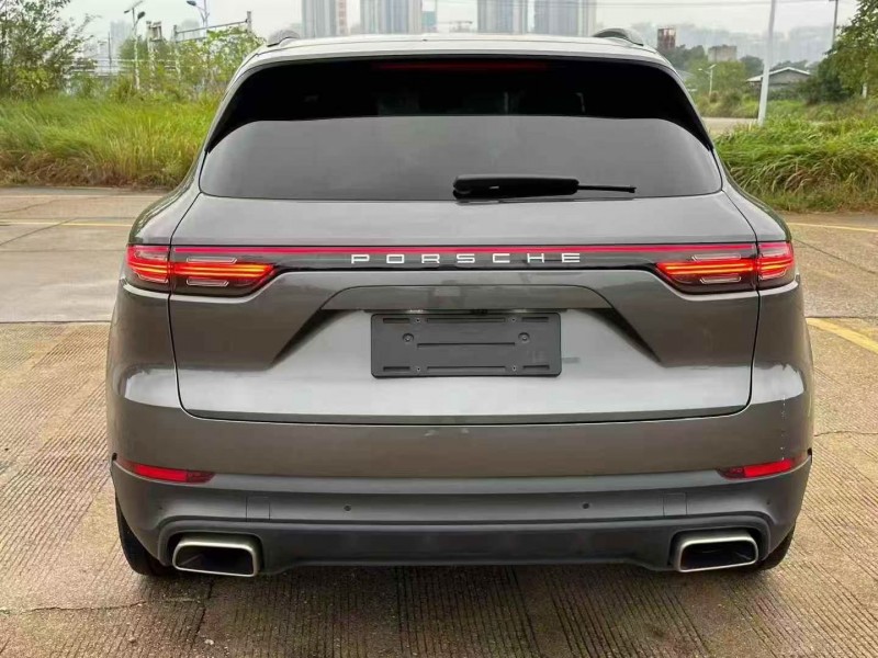 邵阳19年保时捷卡宴8