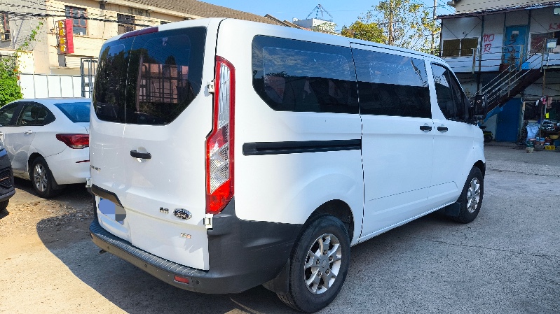 长沙17年福特全顺7