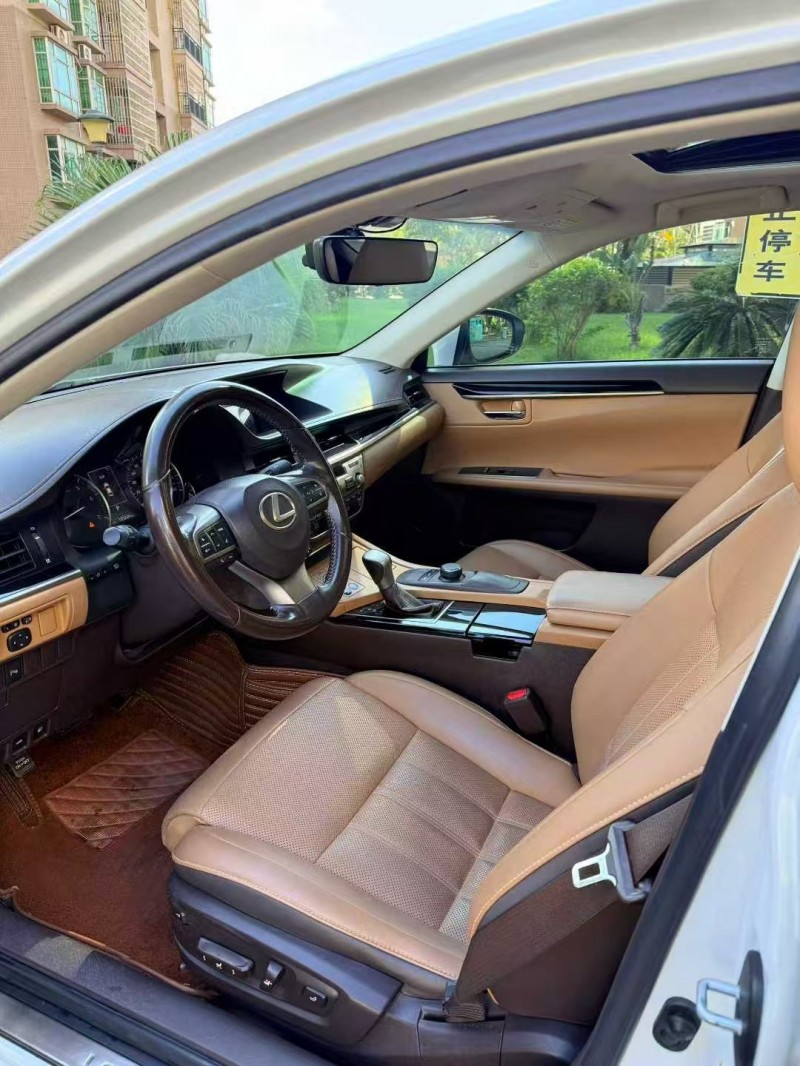 广州16年雷克萨斯ES5