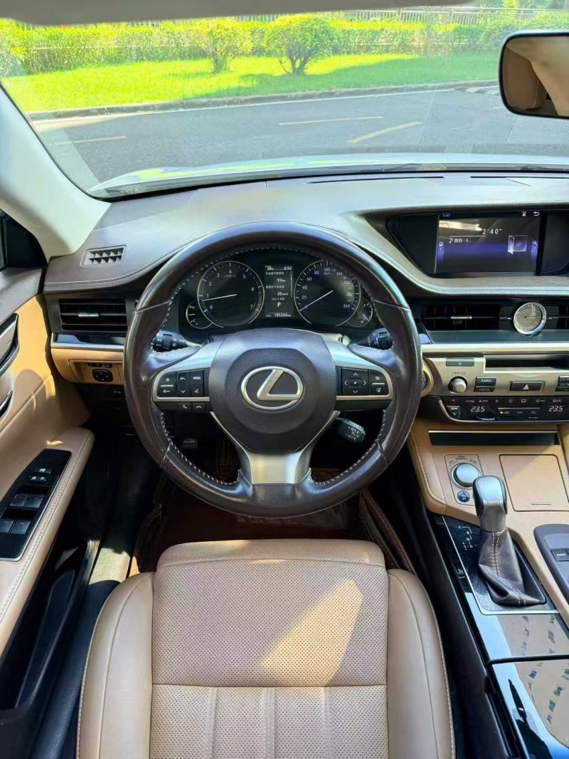 广州16年雷克萨斯ES6