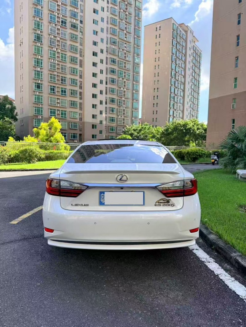 广州16年雷克萨斯ES9