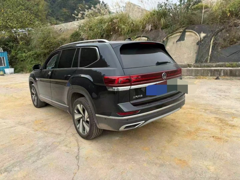 重庆25年大众途昂9