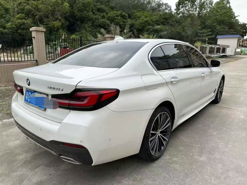 广州21年宝马5系8
