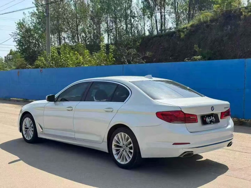 济宁20年宝马5系8