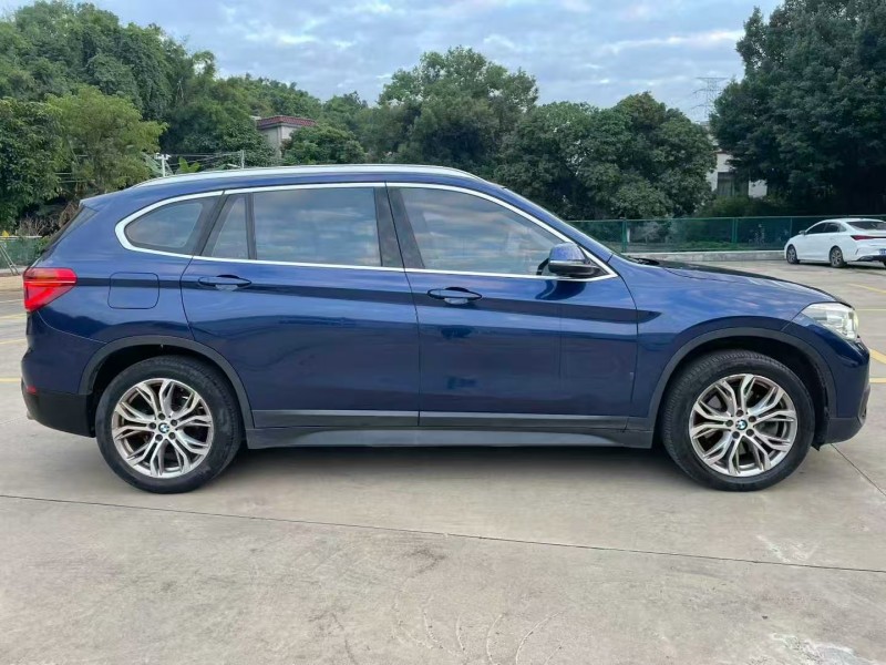 中山19年宝马X12