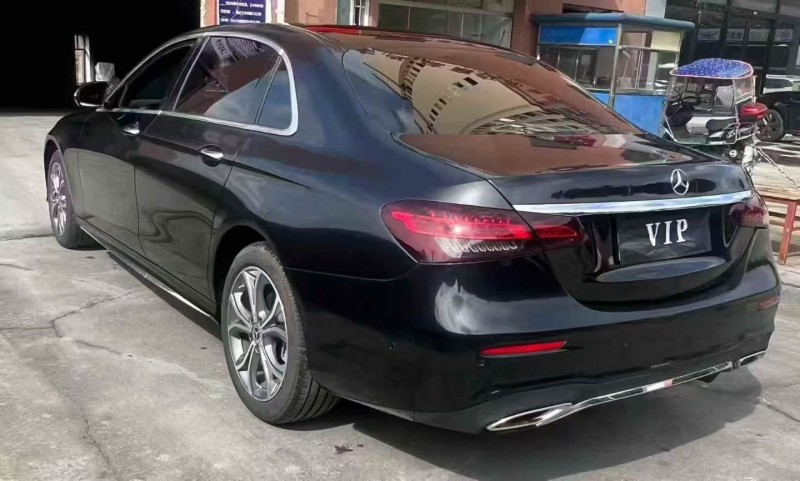 安顺22年奔驰E8
