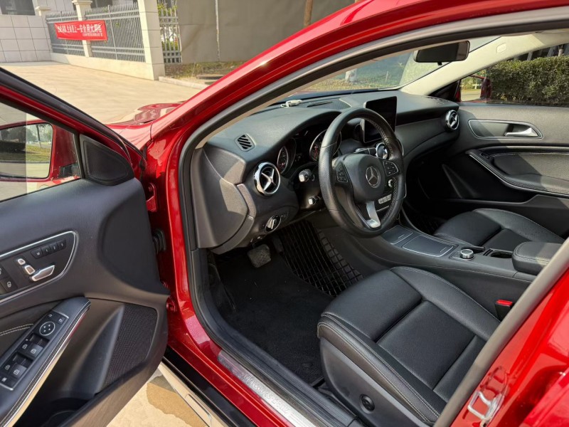 徐州18年奔驰GLA5