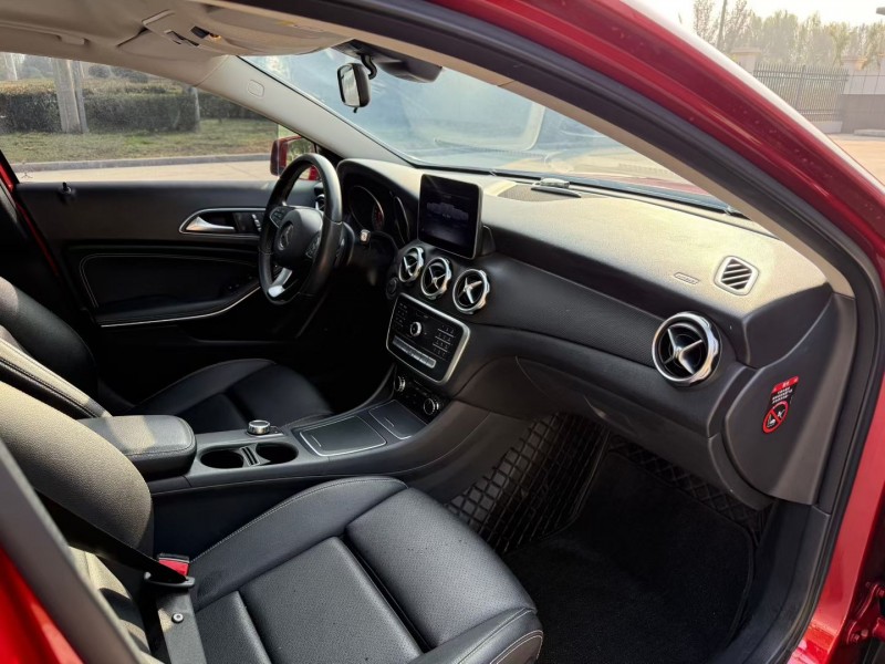 徐州18年奔驰GLA6