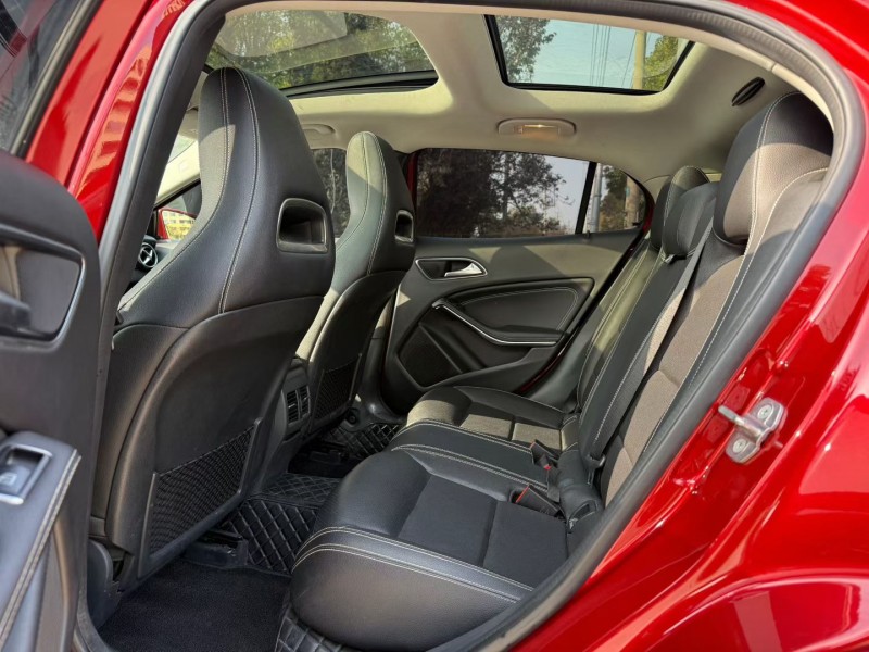 徐州18年奔驰GLA7