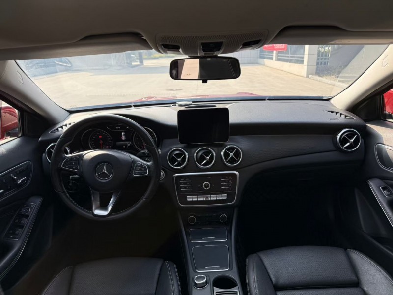 徐州18年奔驰GLA8