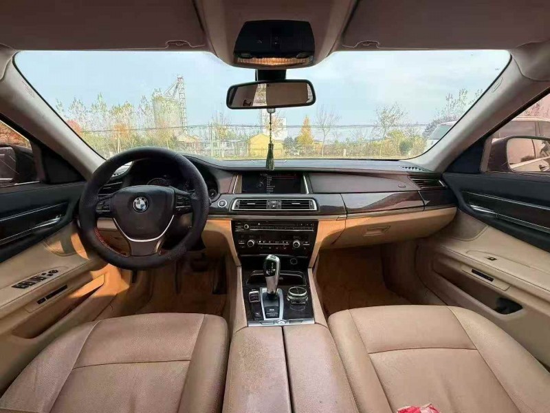 菏泽13年宝马7系4