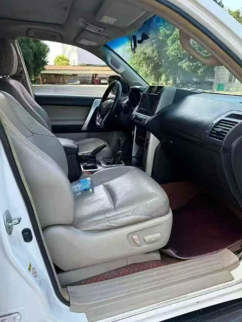 莆田13年丰田兰德酷路泽4