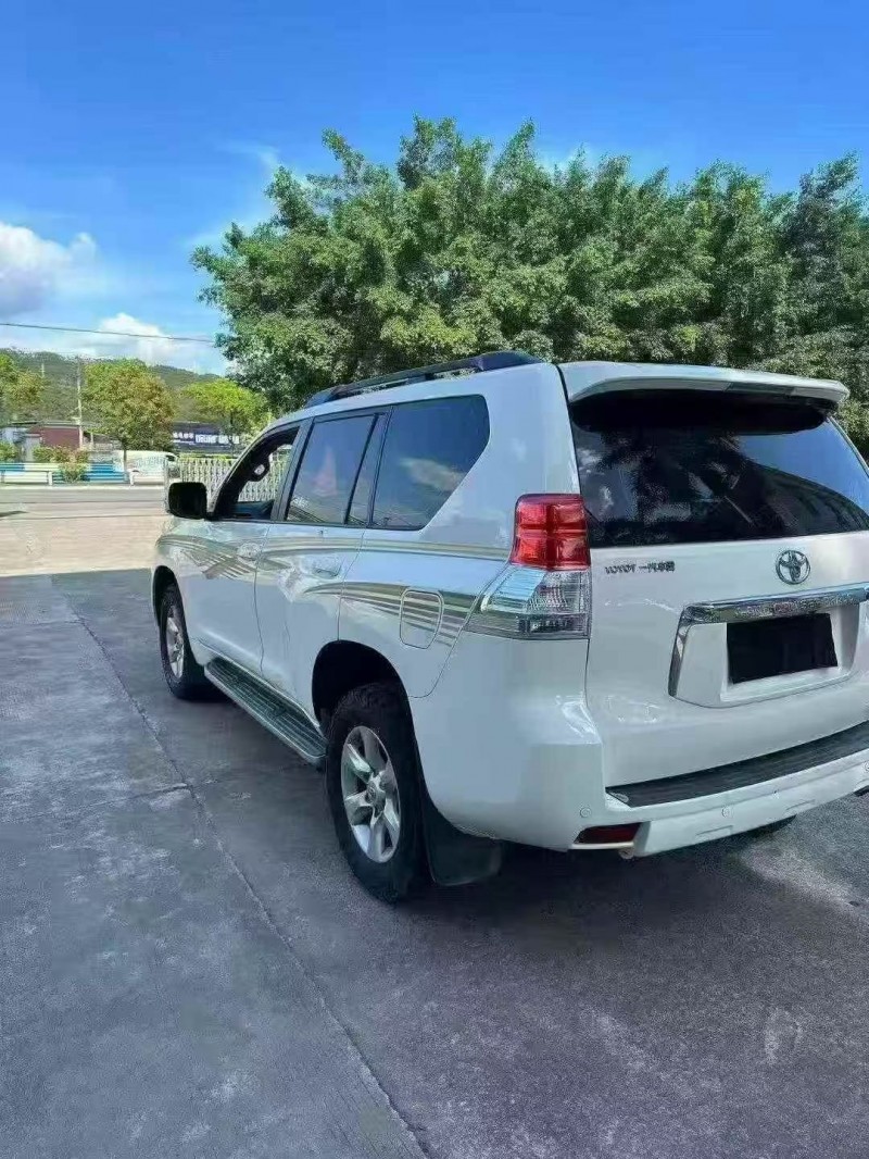 莆田13年丰田兰德酷路泽8