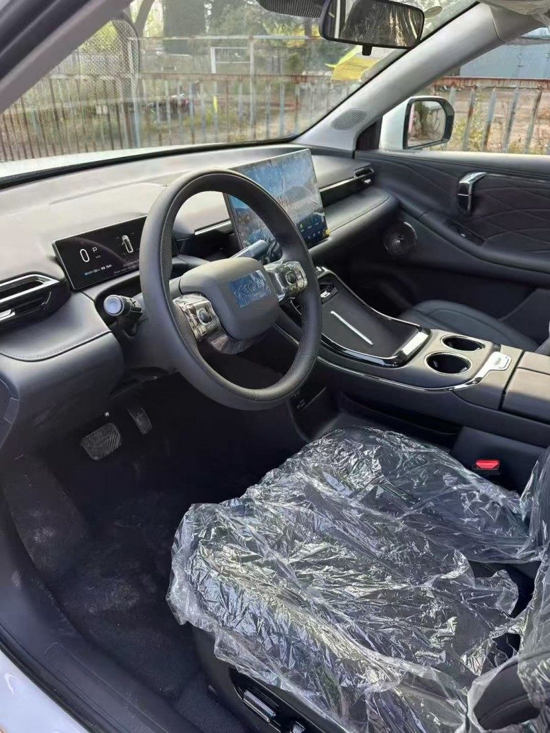 济宁25年传祺埃安V5