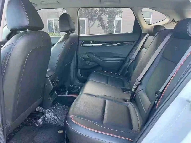 襄阳23年起亚赛图斯2