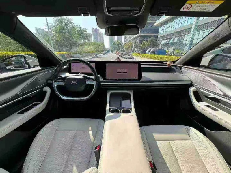 东莞23年小鹏汽车p75