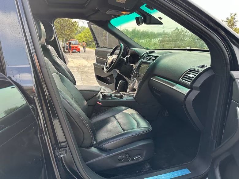 徐州17年福特探险者8