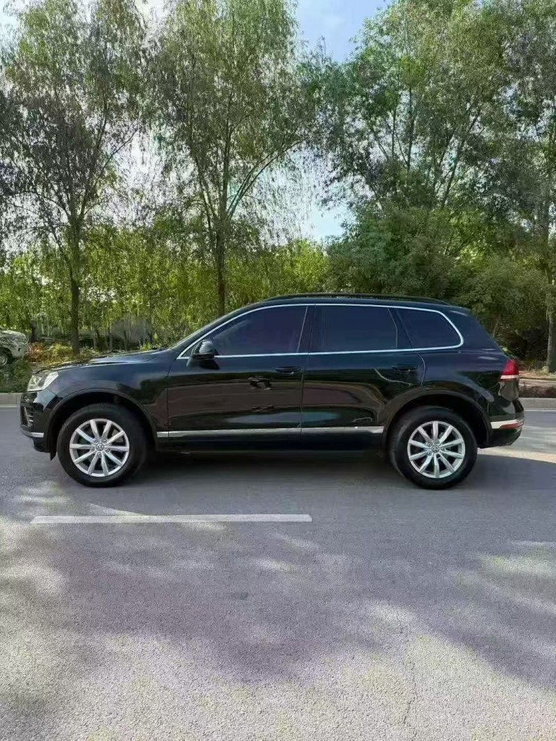 烟台17年大众途锐8