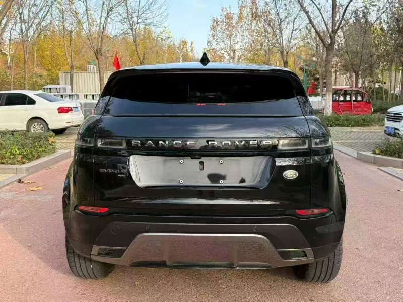 枣庄24年路虎极光9