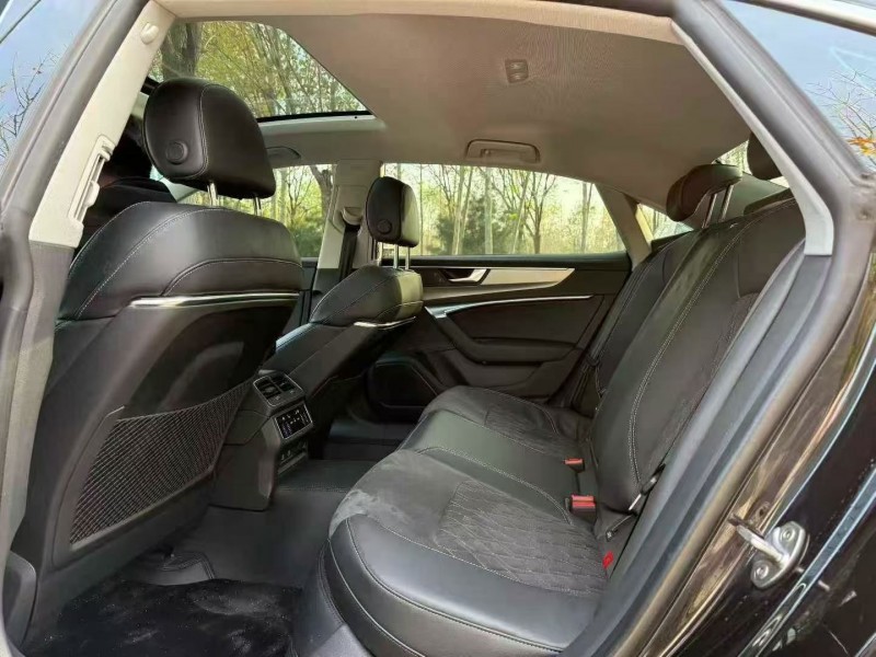 东营24年奥迪A7L6