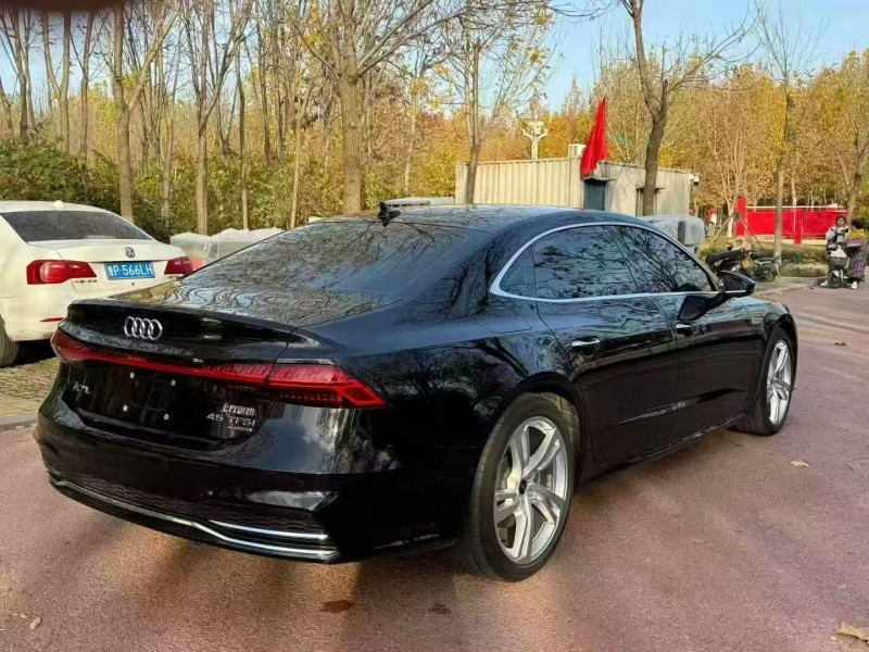 东营24年奥迪A7L8