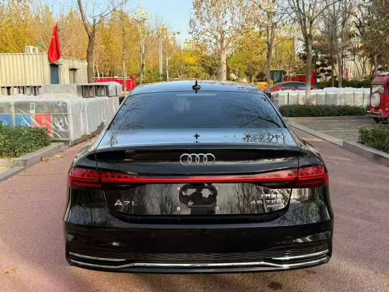 东营24年奥迪A7L9