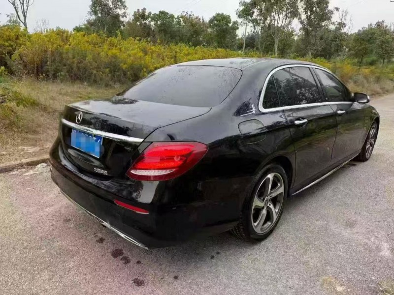 宜昌17年奔驰E8