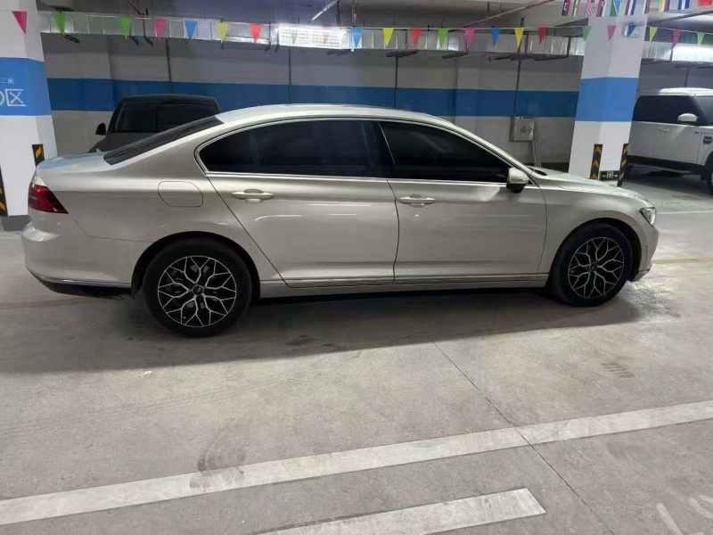 连云港18年大众迈腾8