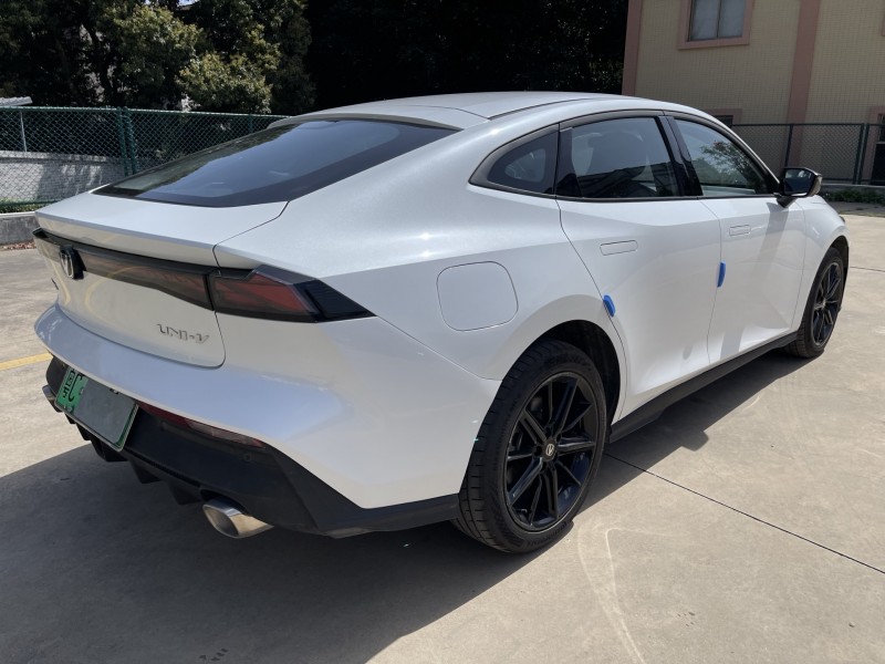 中山24年长安汽车UNI5