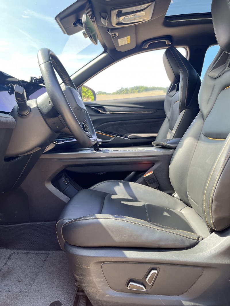 中山23年长安汽车欧尚8