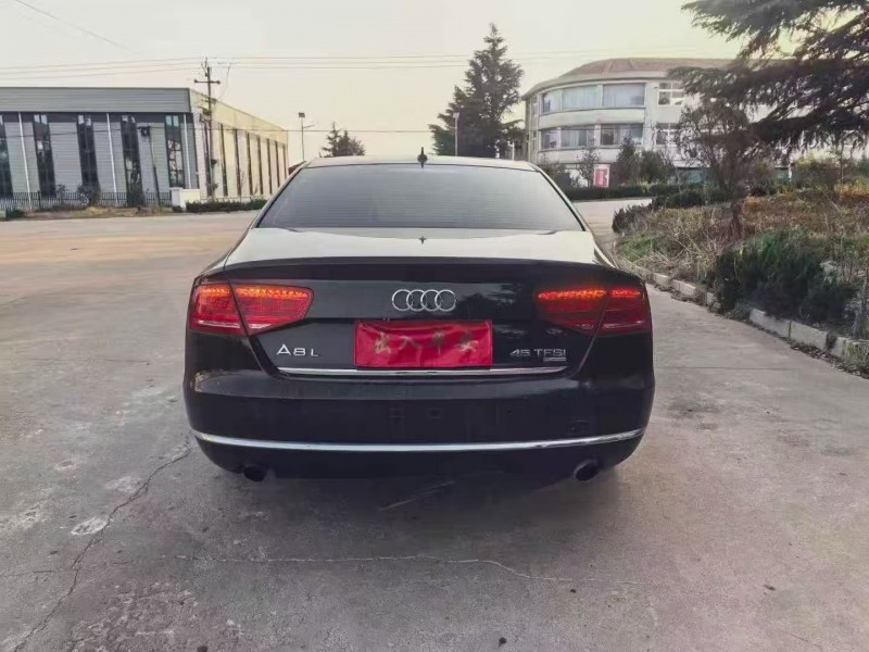 青岛14年奥迪A8L9