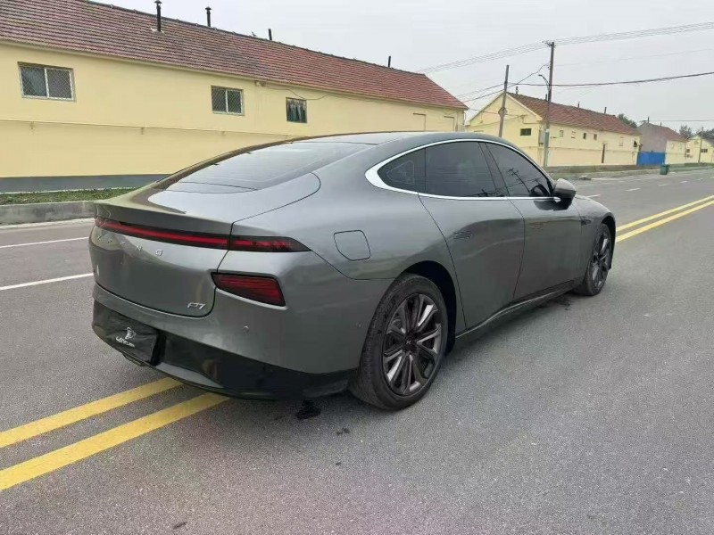 济宁23年小鹏汽车p77