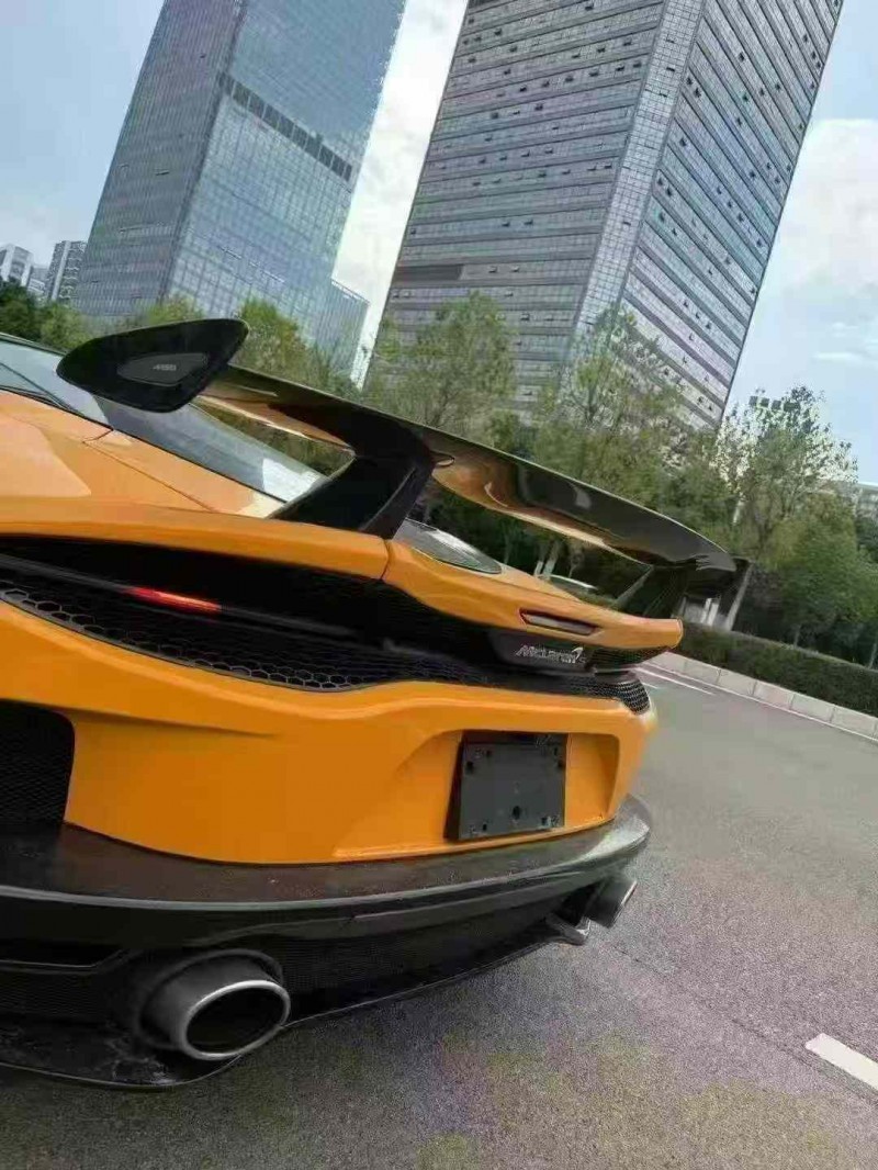 昆明20年迈凯伦570GT8