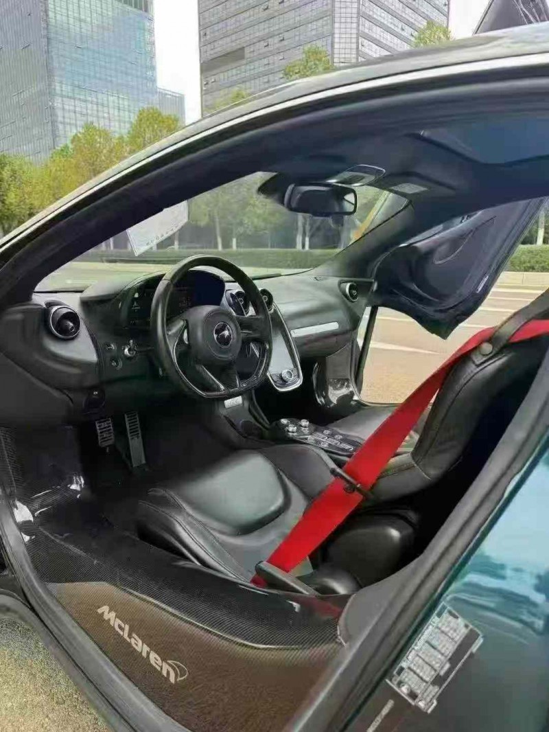 昆明20年迈凯伦570GT9